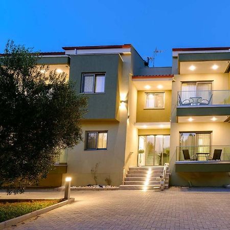 Estelle Family Luxury Apartments & Suites Геракини Екстериор снимка