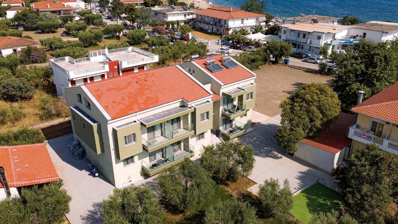 Estelle Family Luxury Apartments & Suites Геракини Екстериор снимка