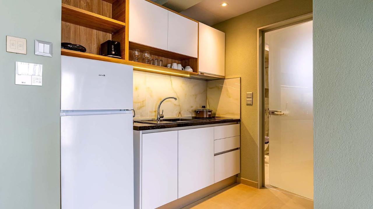 Estelle Family Luxury Apartments & Suites Геракини Екстериор снимка