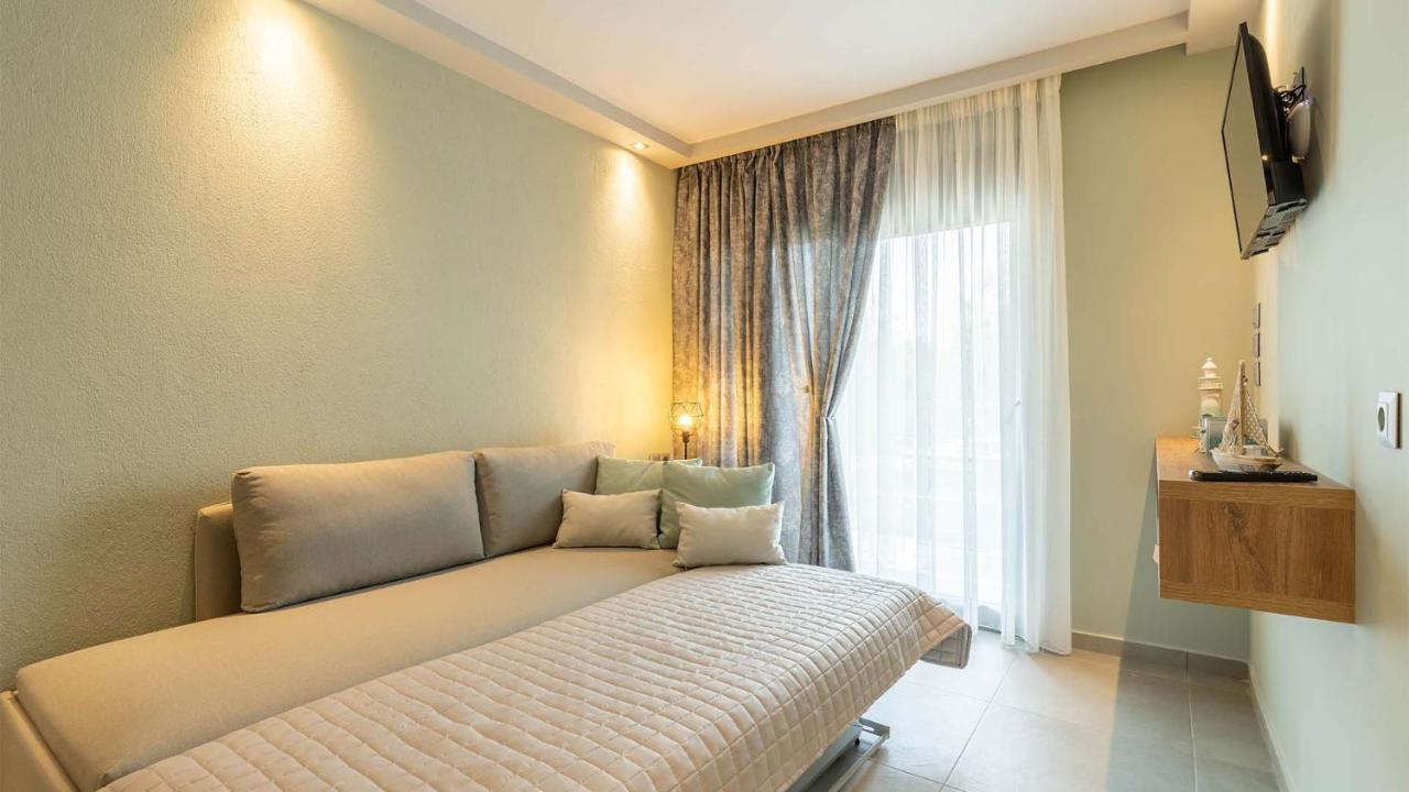 Estelle Family Luxury Apartments & Suites Геракини Екстериор снимка