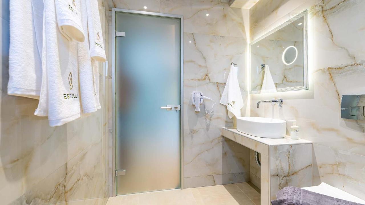 Estelle Family Luxury Apartments & Suites Геракини Екстериор снимка