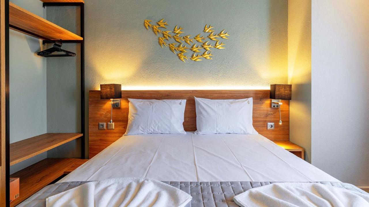 Estelle Family Luxury Apartments & Suites Геракини Екстериор снимка